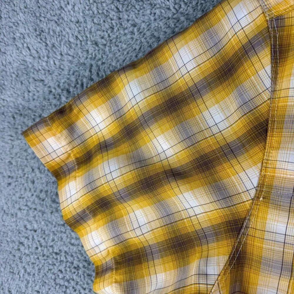 The North Face Camp Shirt Mens Medium Yellow Plaid Vented Outdoor Camping Hiking